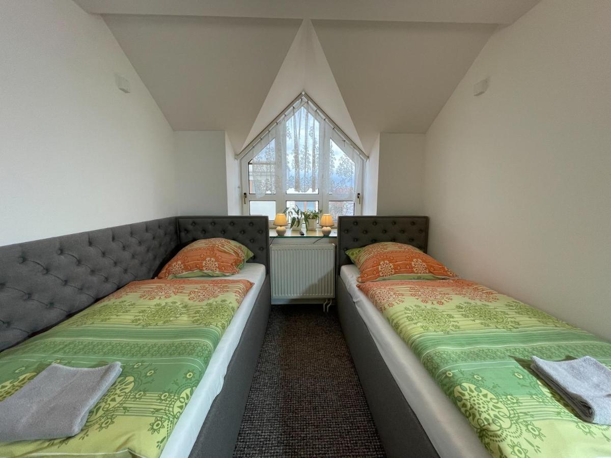 Uničov Hotel Colchi מראה חיצוני תמונה